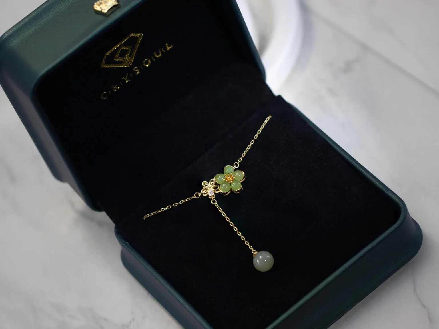 jade-blossom-nacklace-02webp