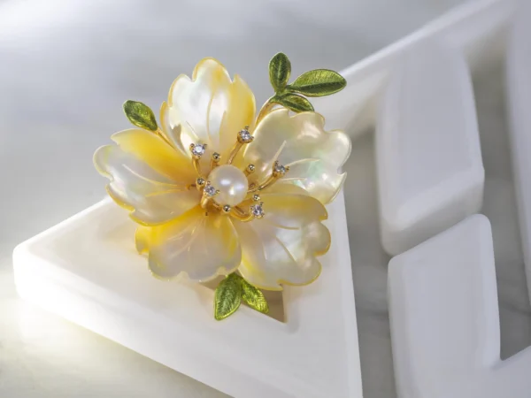 Classic Petals & Pearl Brooch