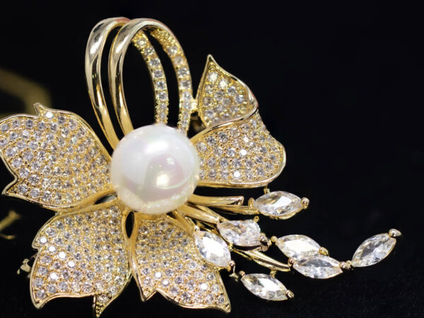 Pavé Crystal & Pearl Floral Brooch